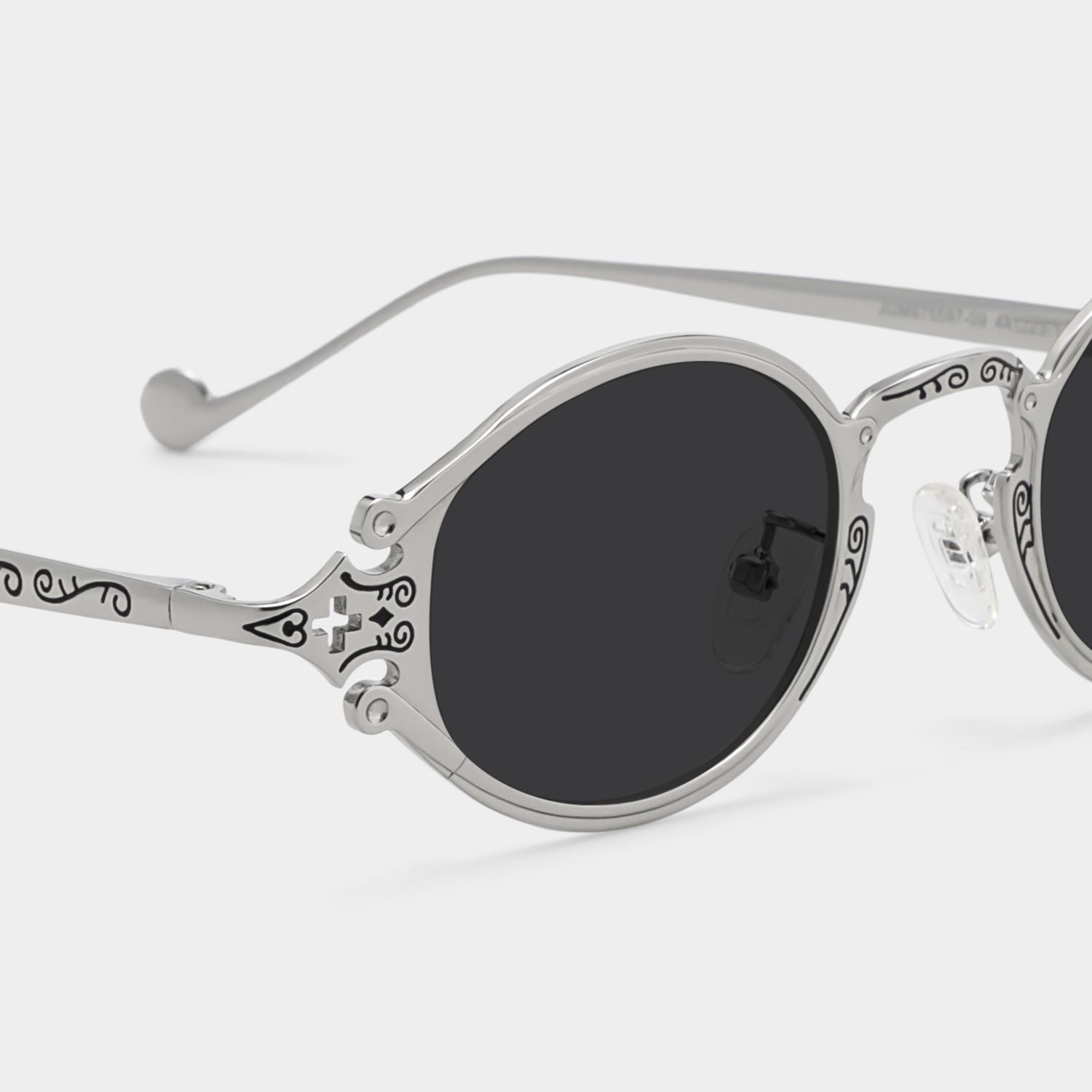 Serena Silver Oval Sunglasses to Frame Your Face | ZEELOOL CA4