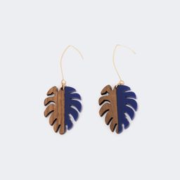 Stylish Leaf Shape Wood Earrings1
