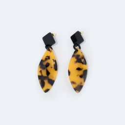 Stylish Geometric Tortoise Earrings1
