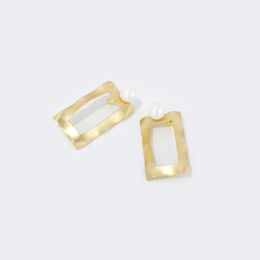 Stylish Rectangle Gold Earrings