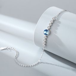High-end Tasteful Silver Bracelet1