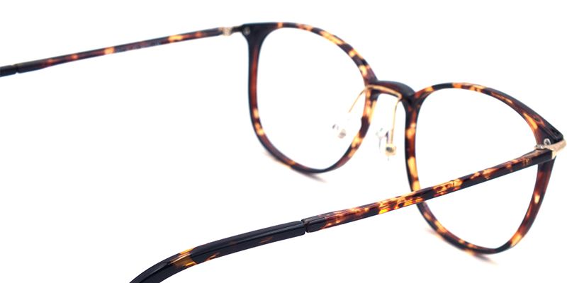 Barry Humphries Cat Eye Glasses3