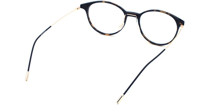 Lisa Loeb Cat Eye Glasses4