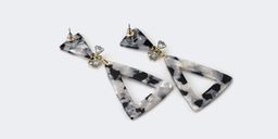 Vintage Triangle Shaped Black-White Pattern Earrings1