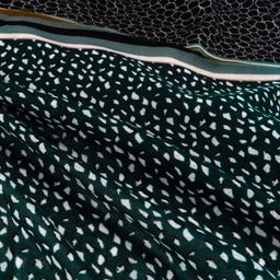 Vintage Four Seasons Available Black-Green Scarves1