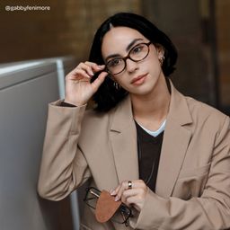 Everly Tortoise Oval Glasses9