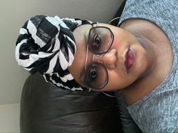 I love these frames! I was hesitant at first because my face is very l0