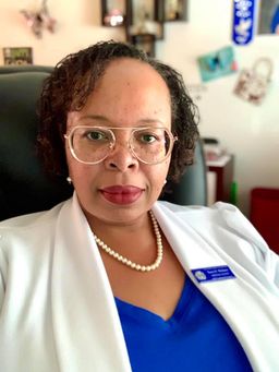 My second favorite stylish pair from Zeelool. 0