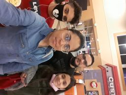 Beautiful frame and I loved the color. The quality is strong and resi0