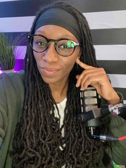 Classic black. Can’t go wrong! 0