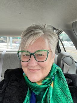 everyone loves these on me 0