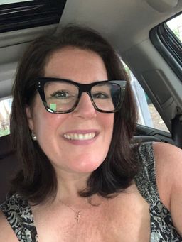 LOVE these glasses and receive compliments constantly about them!  I w0