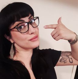 Classic and very wearable style. Gorgeous. 0