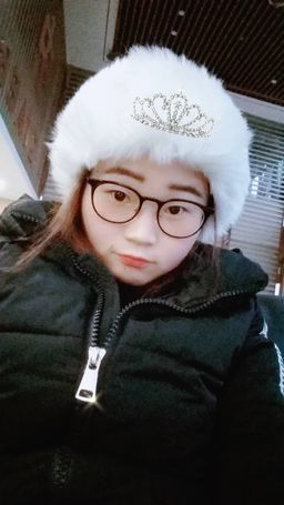  Simple, Elegant, Untra-light weight, Very suit on me.I love my glasse1