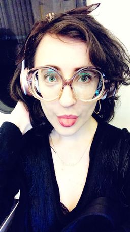 I love these! They fit very well, and they look amazing! They go with 0